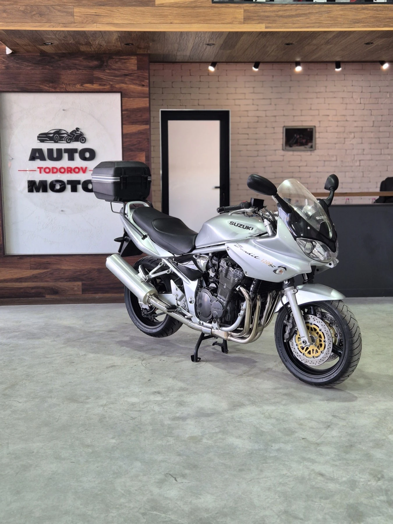 Suzuki Bandit GSF 1200 S НОВ ВНОС ОТ ШВЕЙЦАРИЯ!!