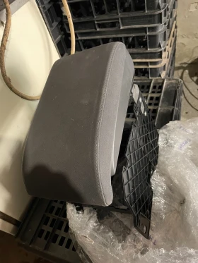 Задна броня, кори багажник, жабка, подлакътник за VW Туран 2008г., снимка 9