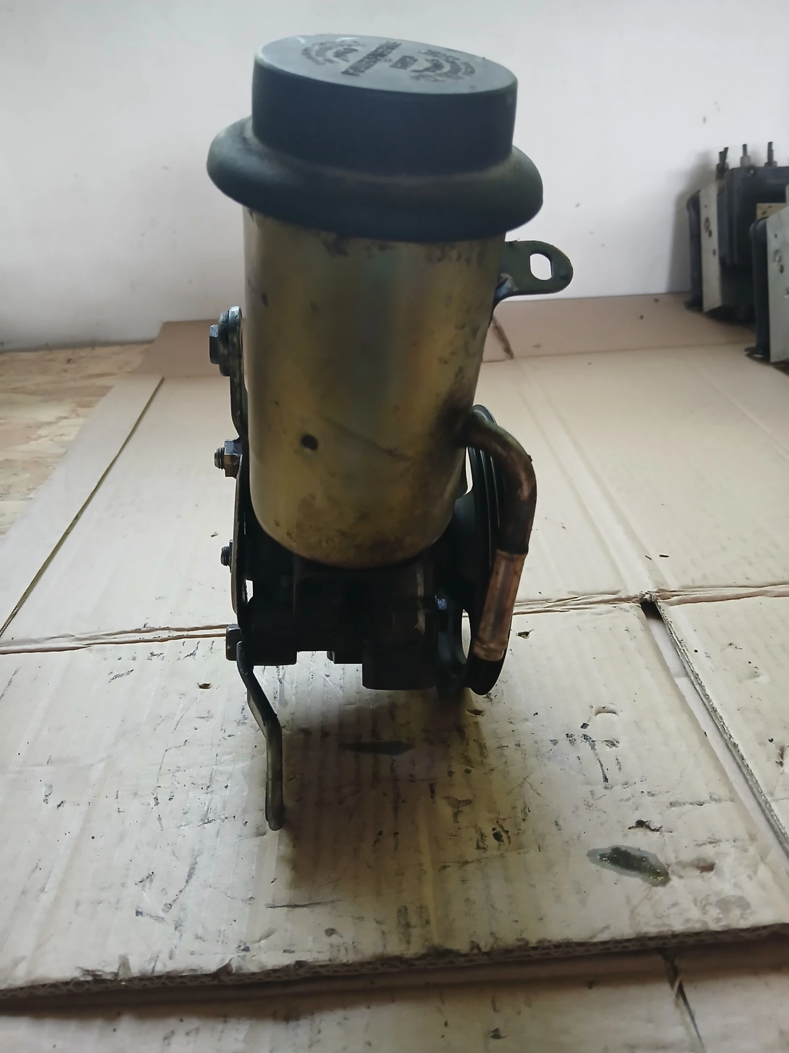 Хидравлична помпа  Toyota Yaris Verso 1.4 D4D 2005г , снимка 4 - Части - 55298764