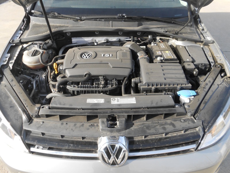 VW Golf 1.8-Automat-Kamera-Podgrev, снимка 9 - Автомобили и джипове - 40365137