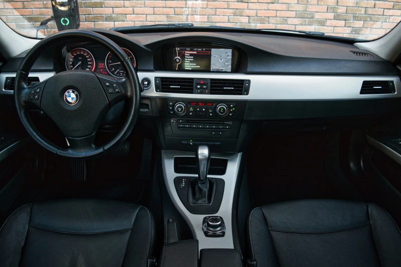 BMW 325 3.0 D / LCI, снимка 7 - Автомобили и джипове - 47853551