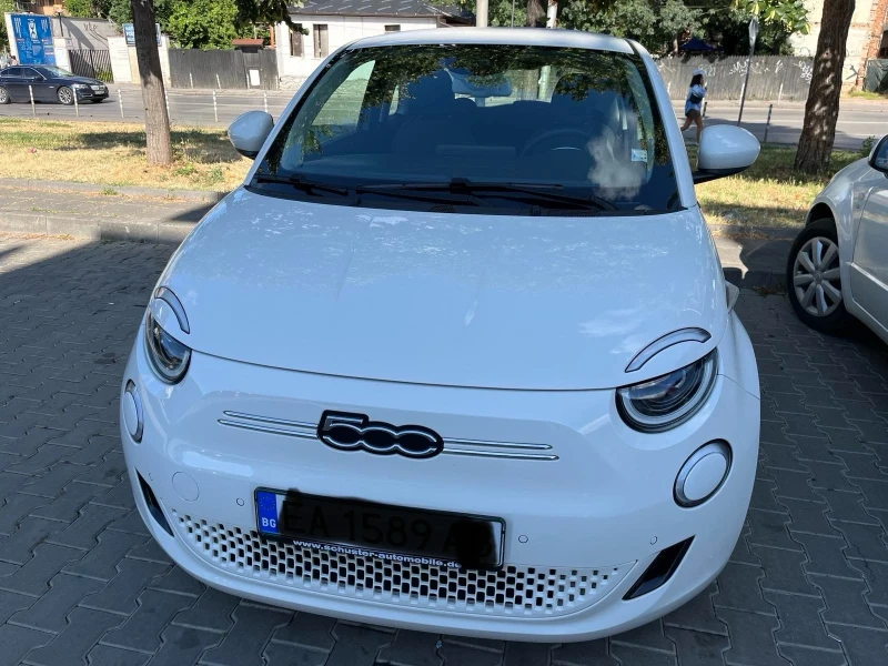 Fiat 500 В Гаранция Като нов , снимка 1 - Автомобили и джипове - 48253854