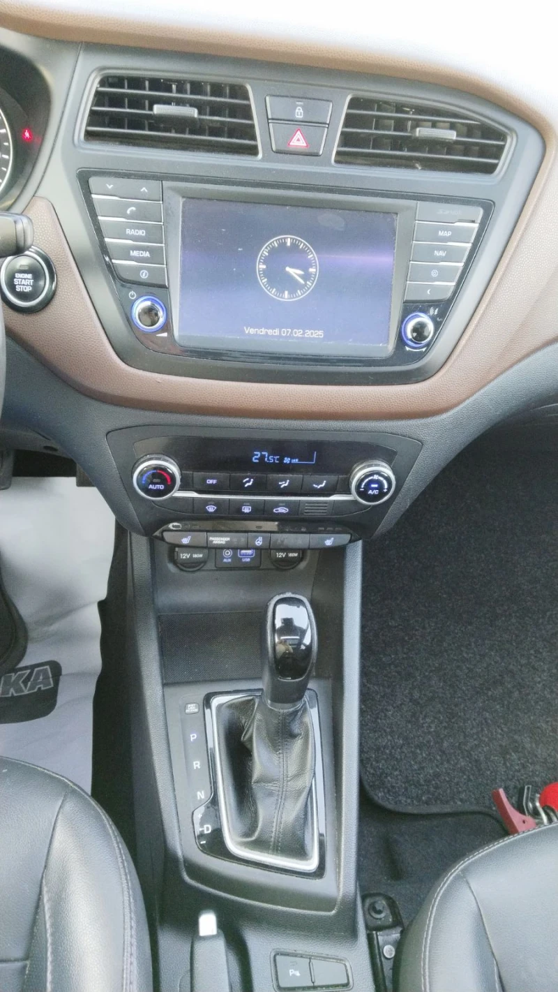 Hyundai I20 1.4 Automatic-PANORAMA LED EURO6, снимка 8 - Автомобили и джипове - 49019923