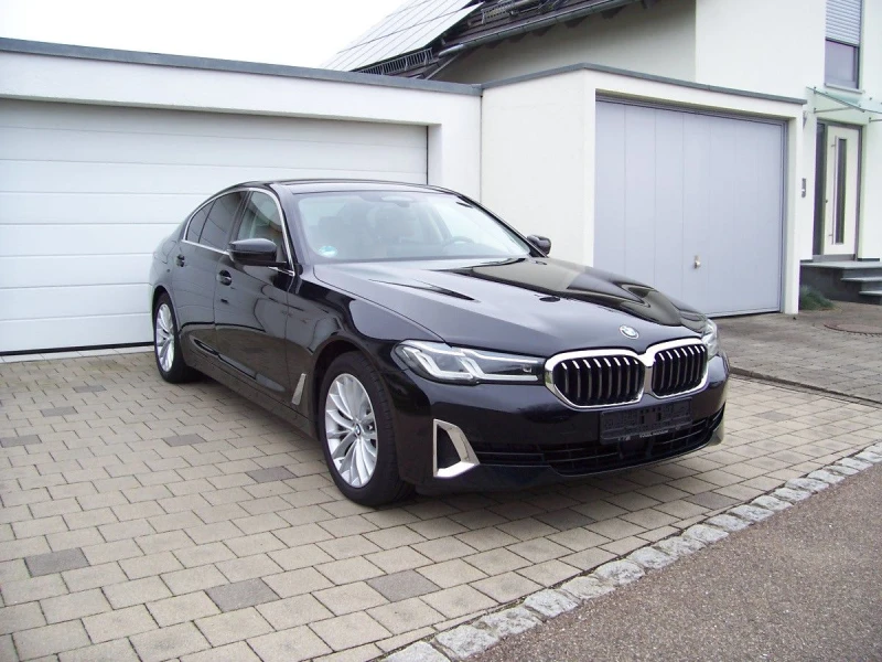 BMW 530E xDrive Luxury Line+ Masaj+ HeadUp+ Laser, снимка 1 - Автомобили и джипове - 49299959