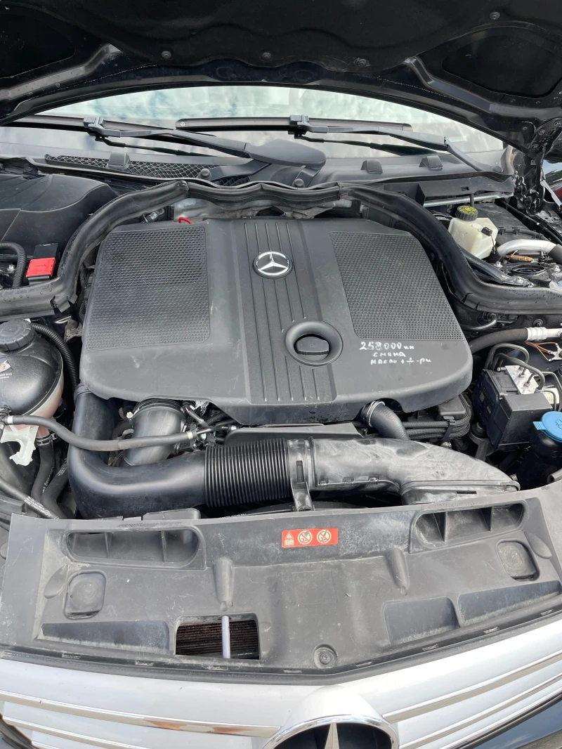 Mercedes-Benz C 220 CDI, снимка 13 - Автомобили и джипове - 52646069