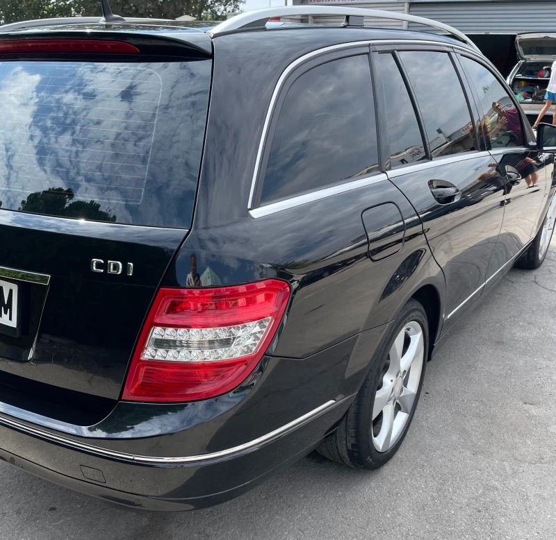 Mercedes-Benz C 220 CDI, снимка 5 - Автомобили и джипове - 52646069