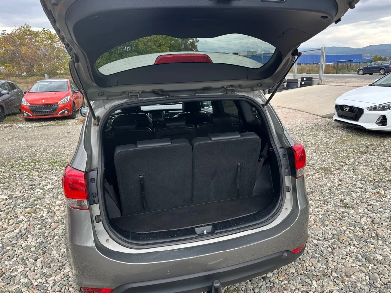 Kia Carens 1.7 135hp 7мест, снимка 8 - Автомобили и джипове - 52356653