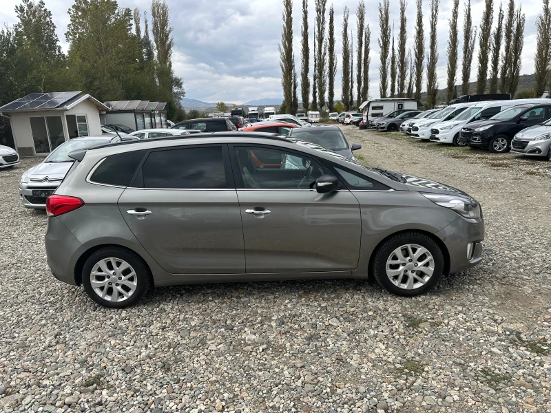 Kia Carens 1.7 135hp 7мест, снимка 3 - Автомобили и джипове - 52356653
