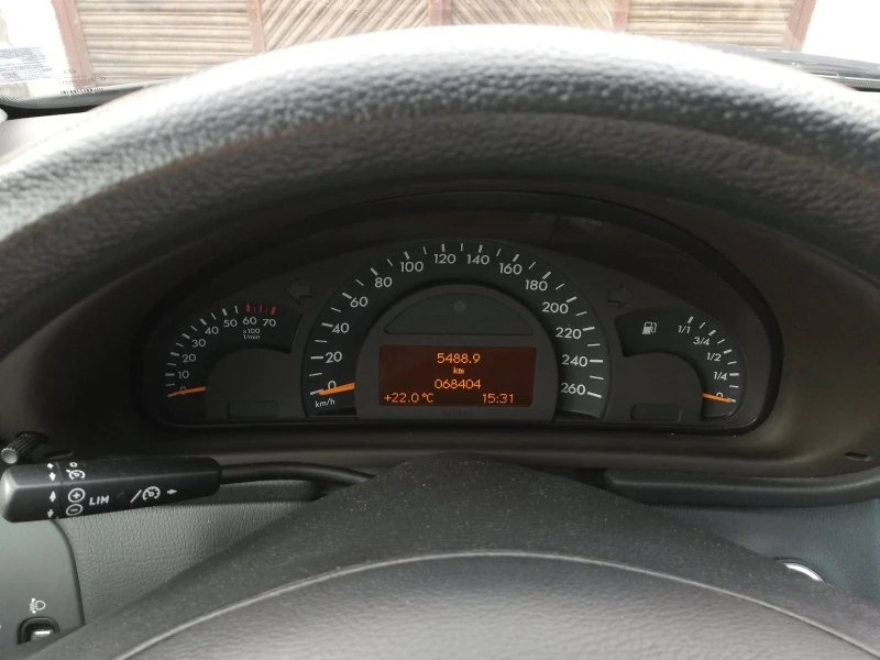 Mercedes-Benz C 180, снимка 7 - Автомобили и джипове - 53005606