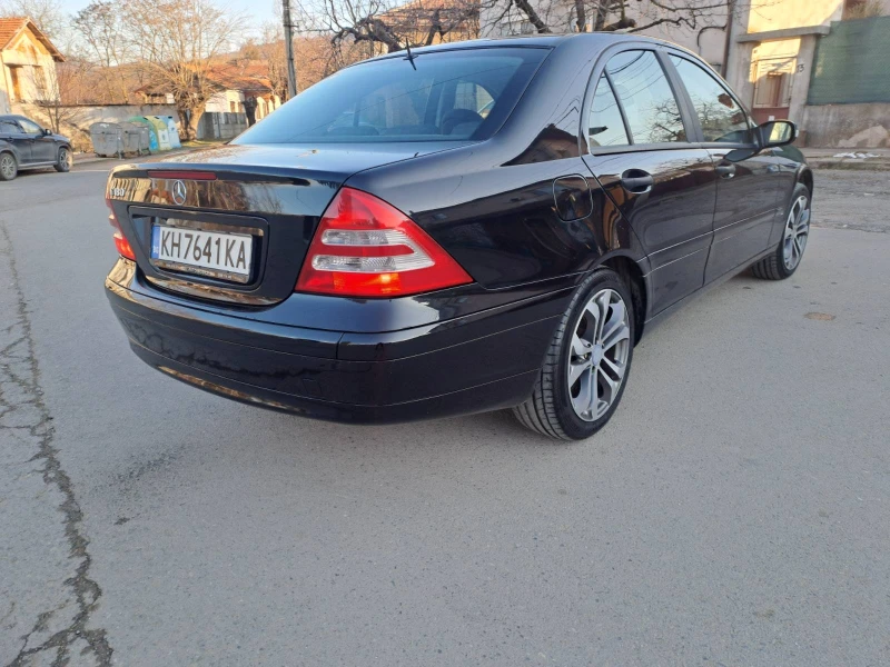 Mercedes-Benz C 180, снимка 5 - Автомобили и джипове - 52334893