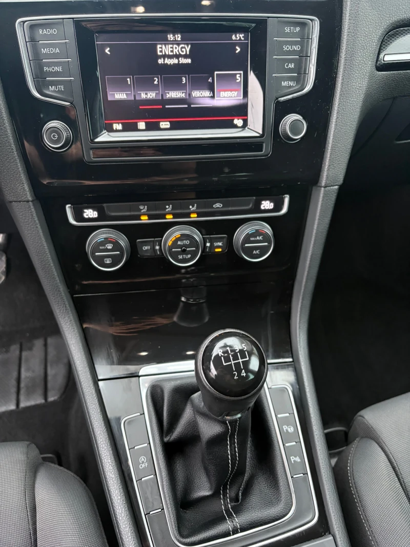 VW Golf 1.6TDI HIGHLINE, ПЪЛНА СЕРВИЗНА ИСТОРИЯ VW, снимка 11 - Автомобили и джипове - 52713757