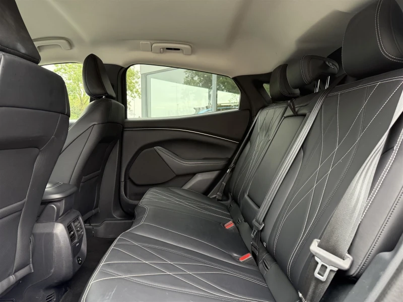 Ford Mustang Mach-E Лизинг, снимка 10 - Автомобили и джипове - 53400738