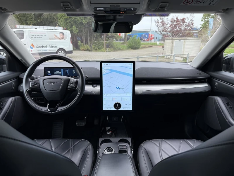 Ford Mustang Mach-E Лизинг, снимка 13 - Автомобили и джипове - 53400738