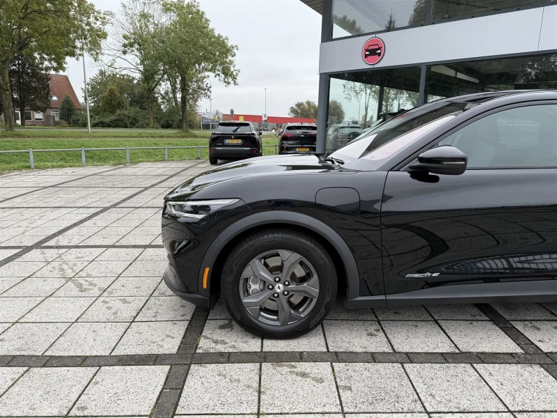 Ford Mustang Mach-E Лизинг, снимка 7 - Автомобили и джипове - 53400738