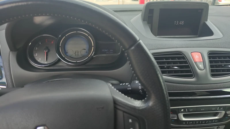 Renault Megane, снимка 6 - Автомобили и джипове - 53455326