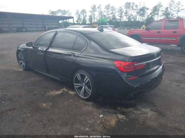 BMW 740 M* SPORT* ДИГИТАЛНО* ТАБЛО* ПОДГРЕВ* КАМЕРА* КЕЙЛЕ - изображение 4