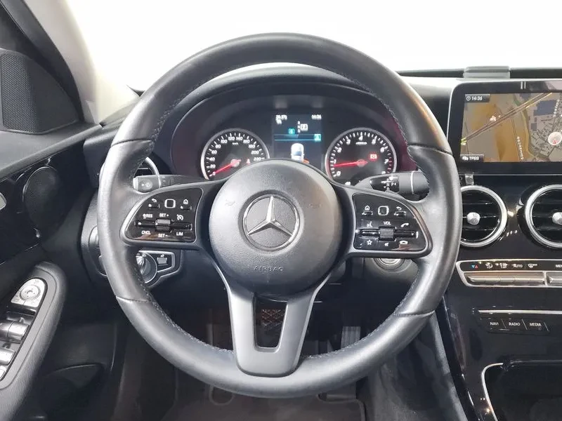 Mercedes-Benz C 200, снимка 13 - Автомобили и джипове - 56353825