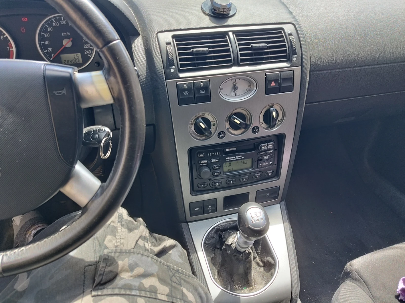 Ford Mondeo 2.5 V6 - изображение 8