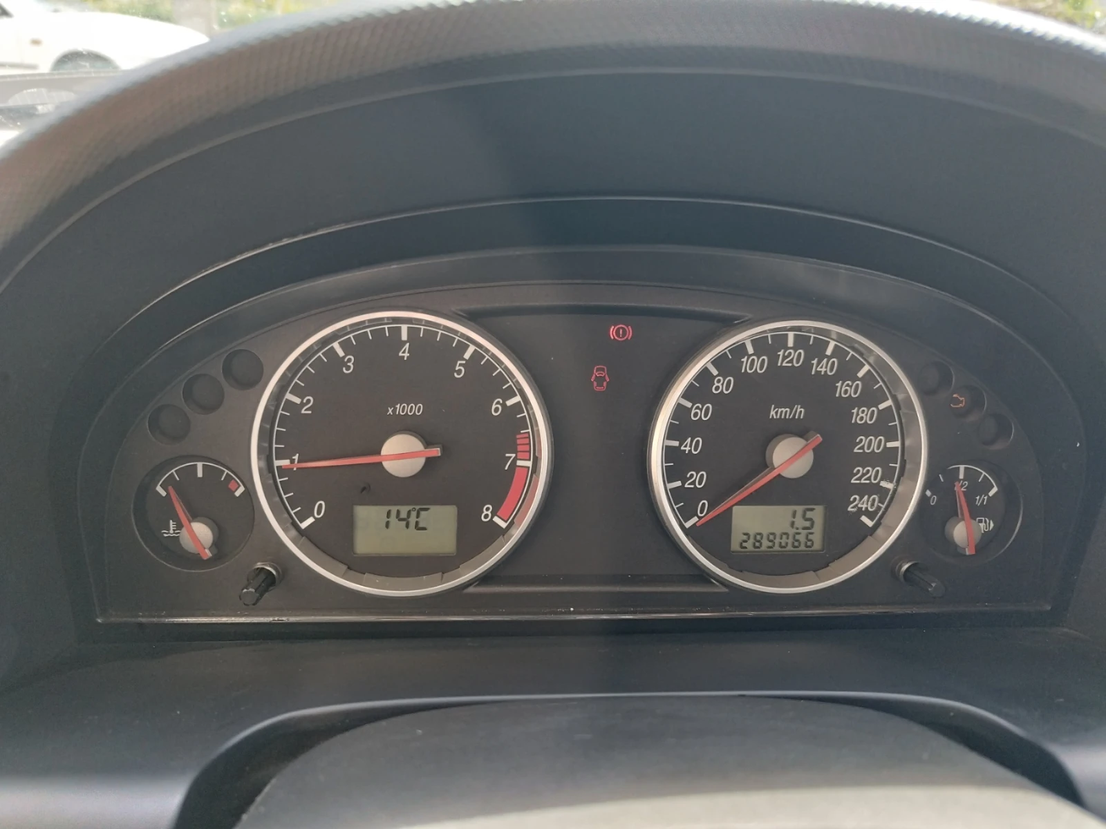 Ford Mondeo 2.5 V6 - изображение 5