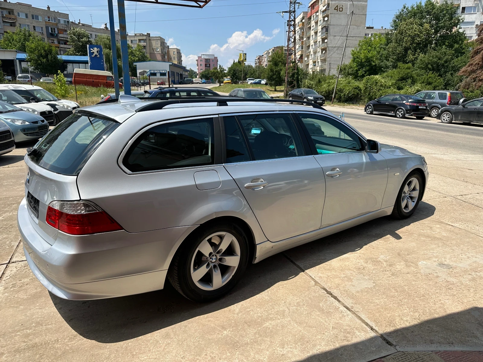 BMW 525 3.0D FACE - изображение 4