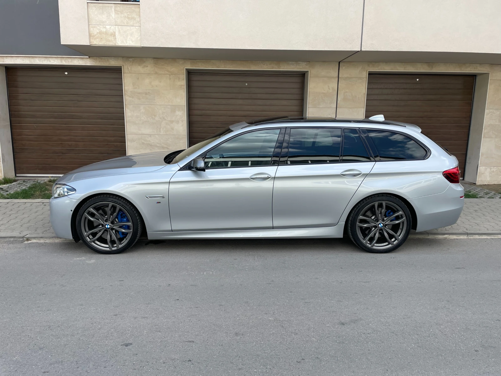 BMW 550 M550d xDrive Facelift - изображение 5