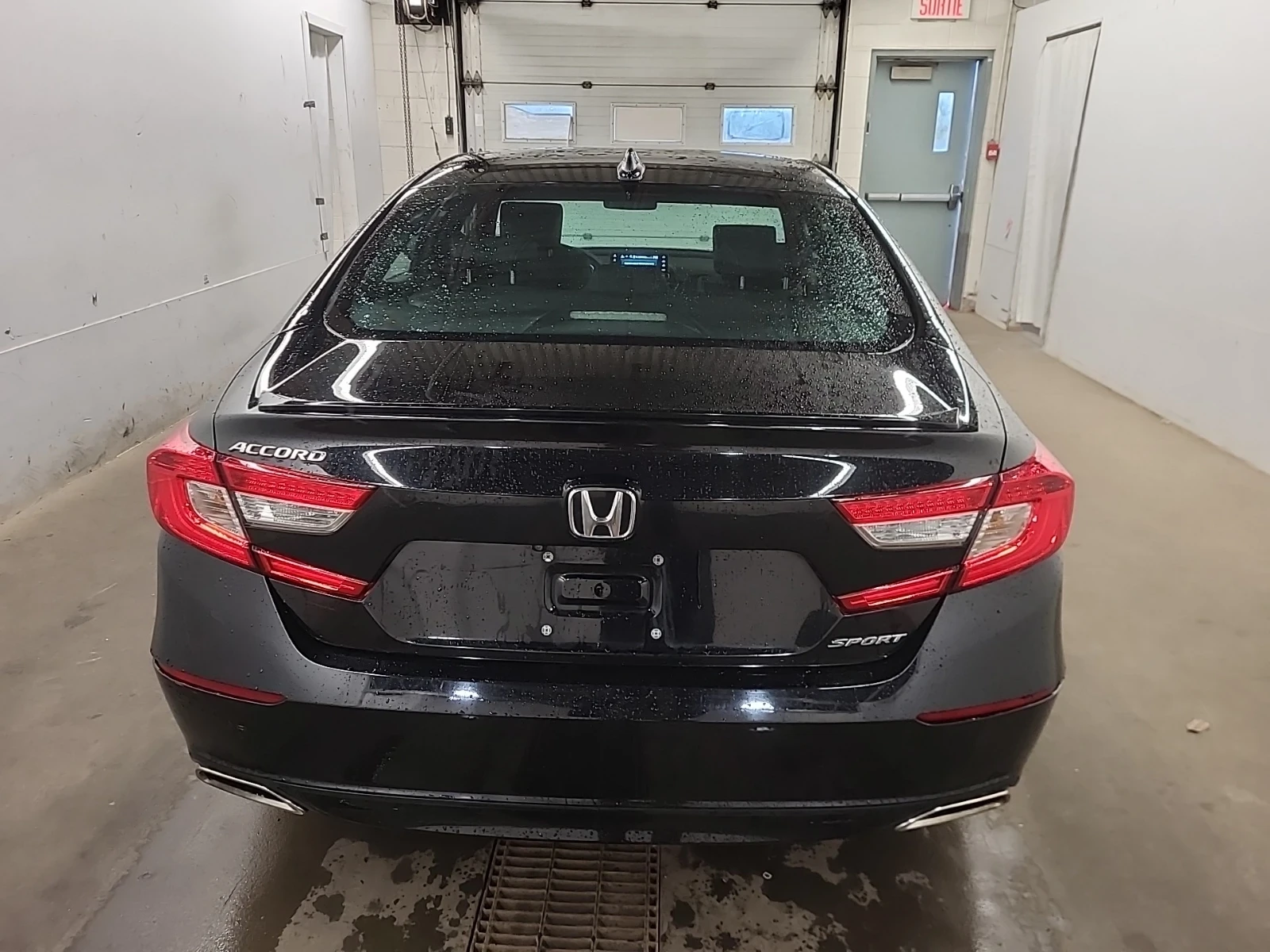 Honda Accord РЪЧКА * * SPORT * * CAR FAX * * АВТО КРЕДИТ * *  - изображение 6
