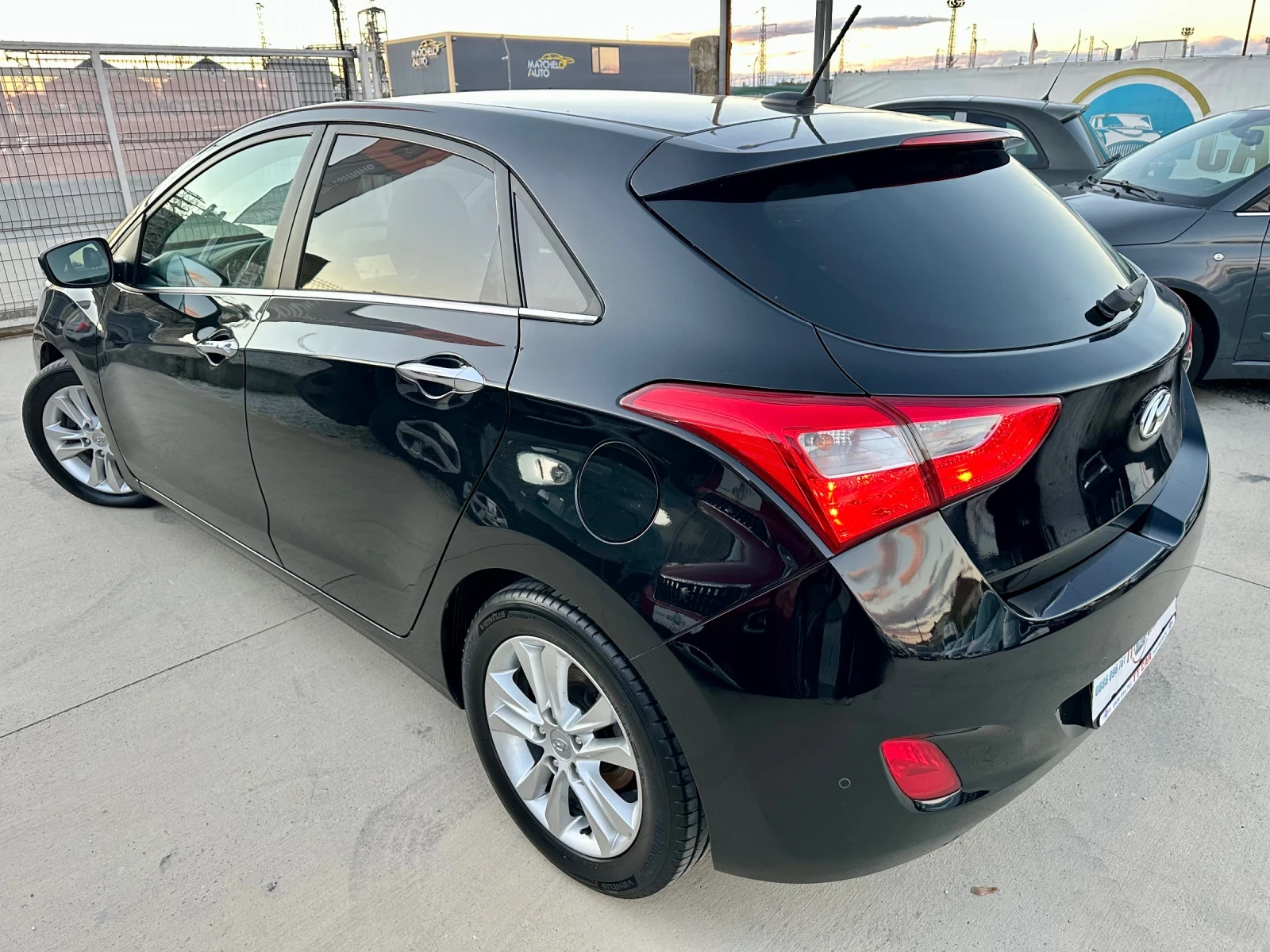 Hyundai I30 1.6crdi 6-скор. Камера! Нави! Keyless go! - изображение 6