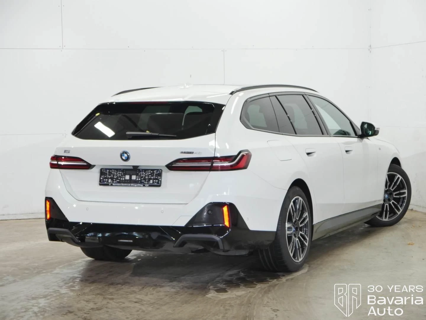 BMW i5 40 eDrive Touring M Sport Paket | Mobile.bg   3