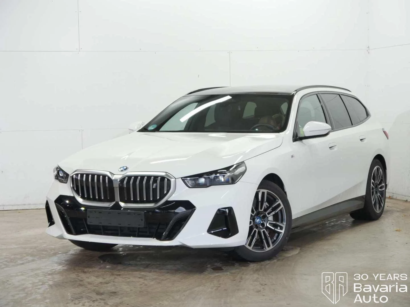 BMW i5 40 eDrive Touring M Sport Paket | Mobile.bg   1