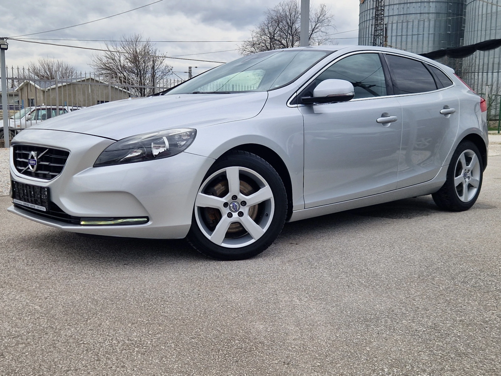 Volvo V40 D4 2.0d-190ps KOJA* NAVI* PODGREV | Mobile.bg � ����������� 1