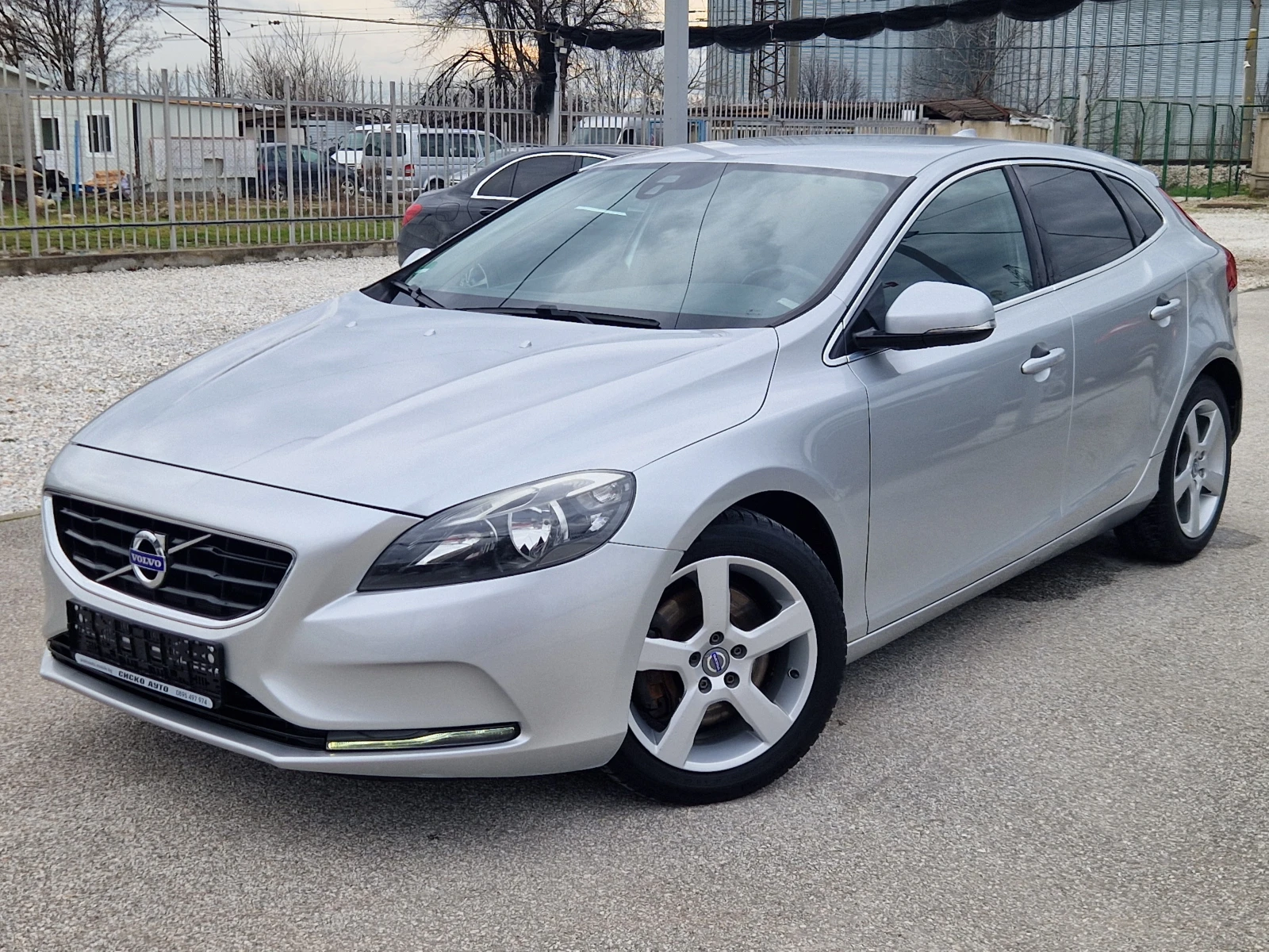 Volvo V40 D4 2.0d-190ps KOJA* NAVI* PODGREV | Mobile.bg � ����������� 17