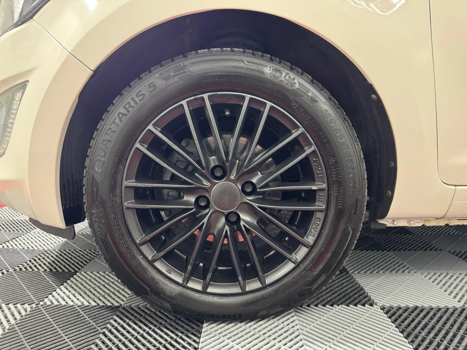 Hyundai I20 1.2 i - 5 ВРАТИ - Sound Edition, снимка 14 - Автомобили и джипове - 53870145