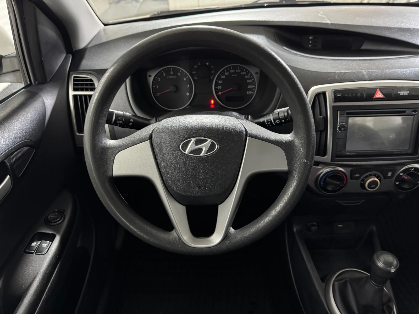 Hyundai I20 1.2 i - 5 ВРАТИ - Sound Edition, снимка 10 - Автомобили и джипове - 53870145