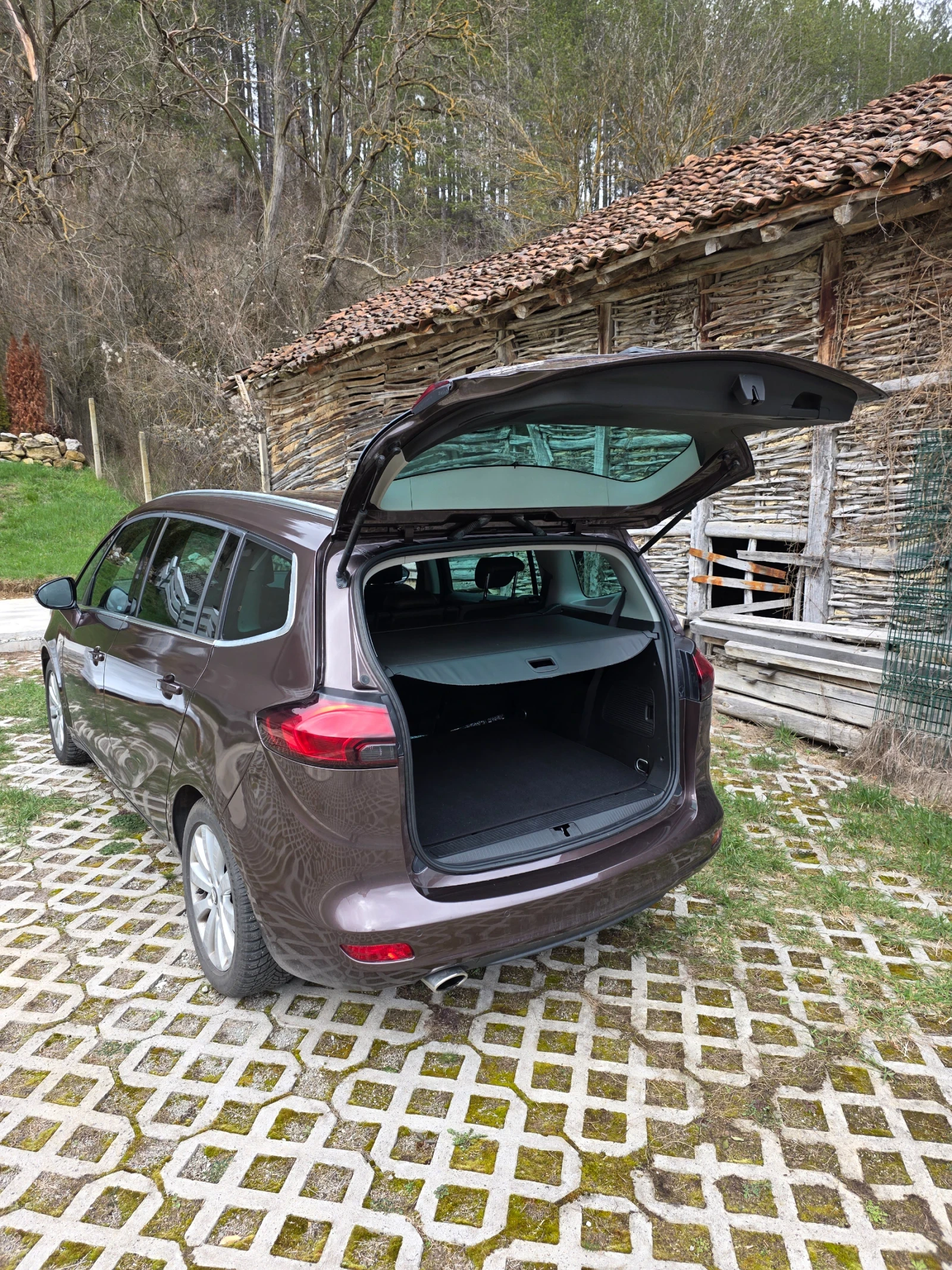 Opel Zafira, снимка 13 - Автомобили и джипове - 54020587