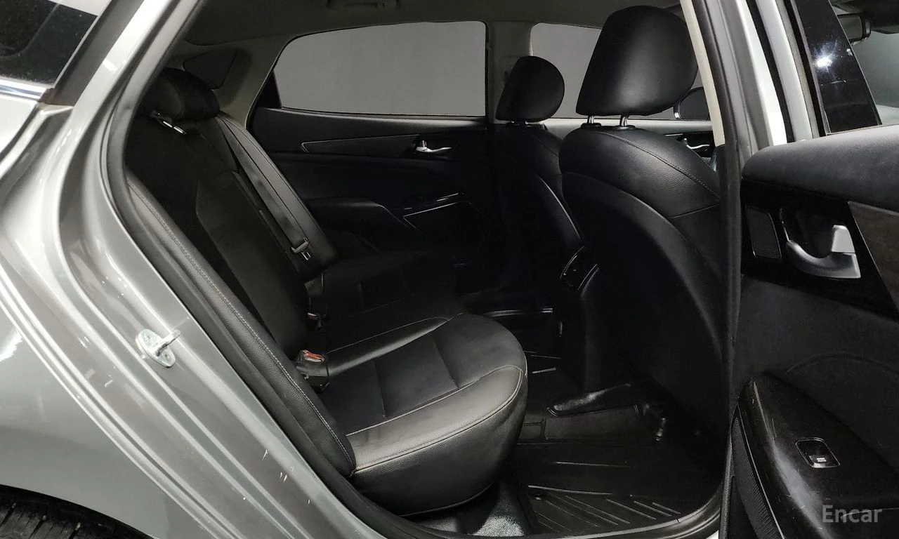 Kia K7 3.0* LPI* PREMIER* ПОДГРЕВ* КАМЕРА* КЕЙЛЕС* , снимка 15 - Автомобили и джипове - 54576756