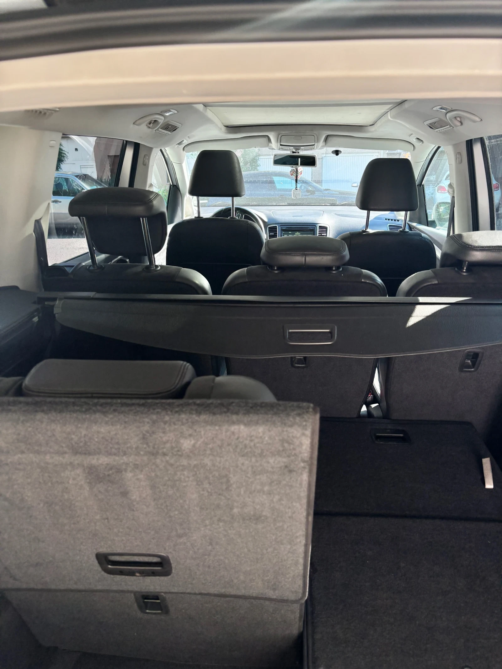 VW Sharan, снимка 7 - Автомобили и джипове - 55057708