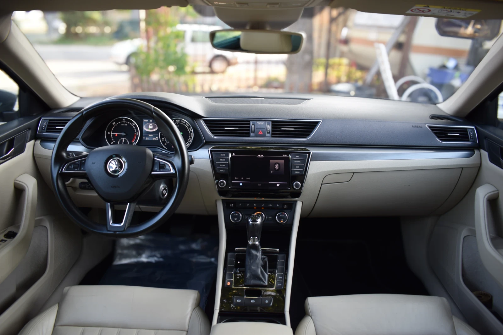Skoda Superb, снимка 12 - Автомобили и джипове - 55795482