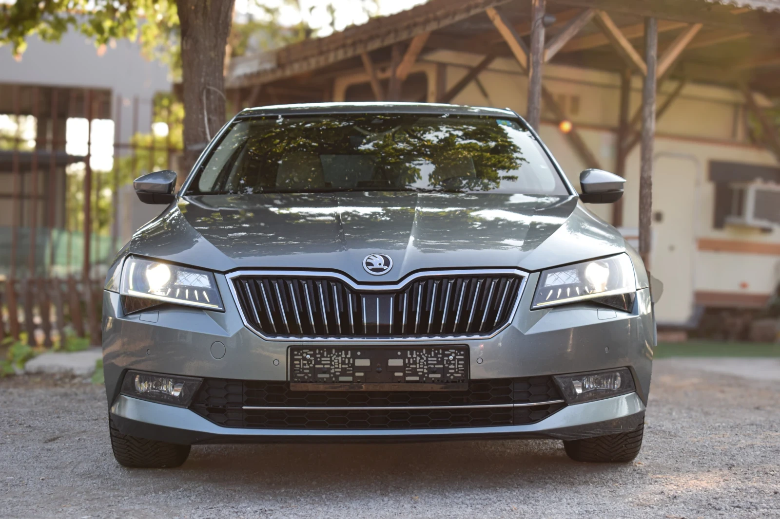 Skoda Superb, снимка 5 - Автомобили и джипове - 55795482