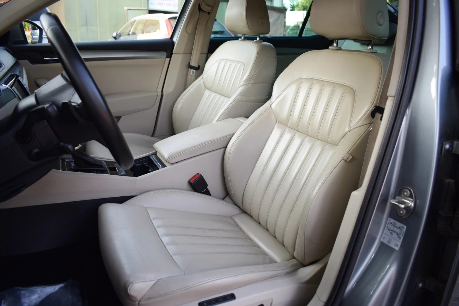 Skoda Superb, снимка 9 - Автомобили и джипове - 55795482