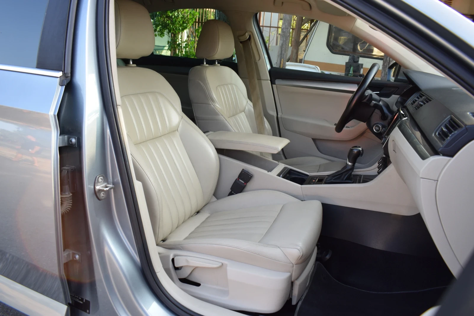 Skoda Superb, снимка 10 - Автомобили и джипове - 55795482