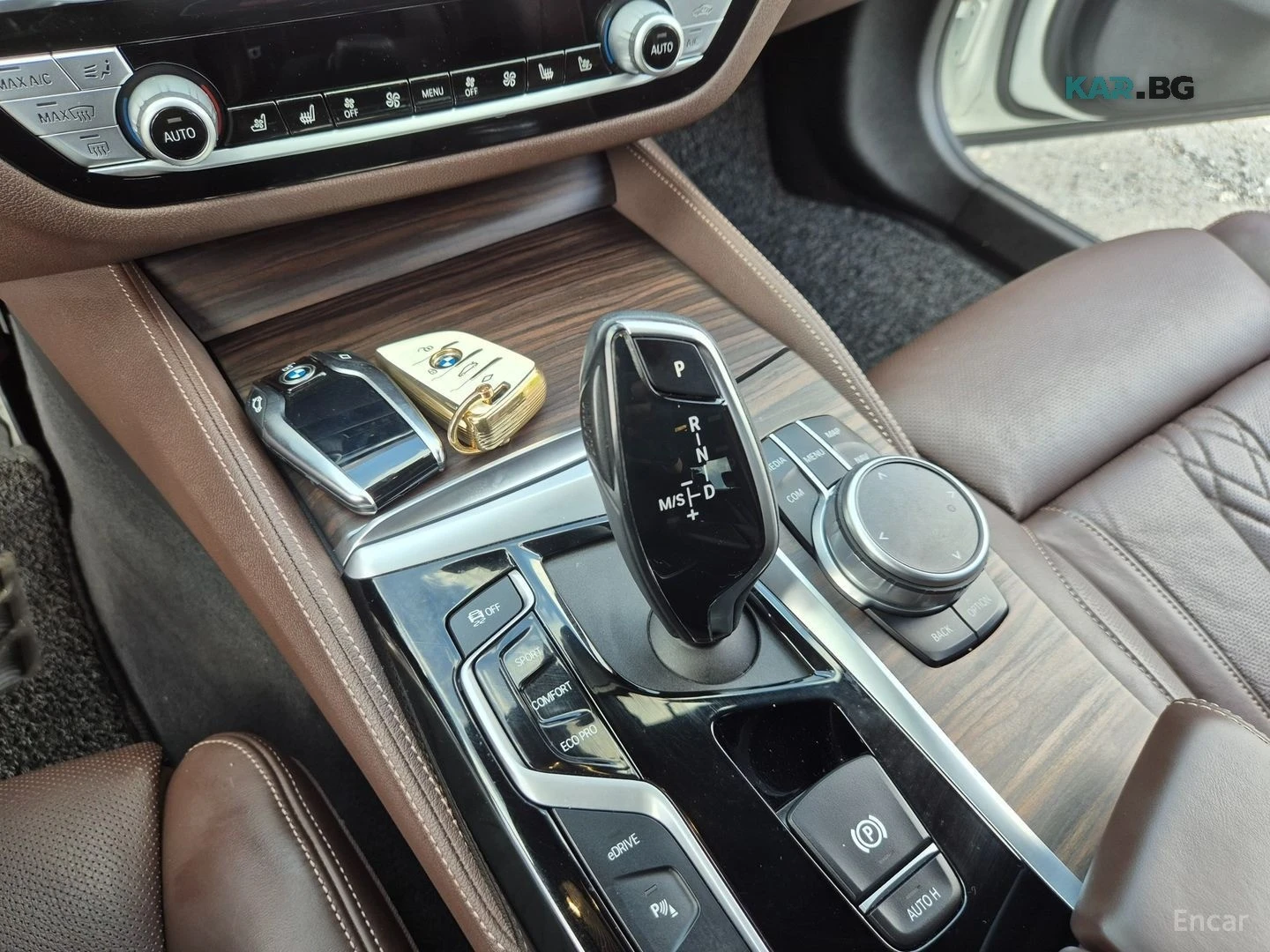 BMW 530E M SPORT* КОЖА* ПОДГРЕВ* HEADUP* 360* PANO, снимка 17 - Автомобили и джипове - 56061406