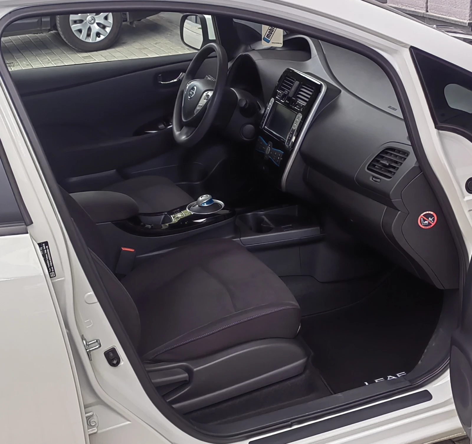Nissan Leaf  80kw/110 HP Facelift Acenta, снимка 11 - Автомобили и джипове - 56247591
