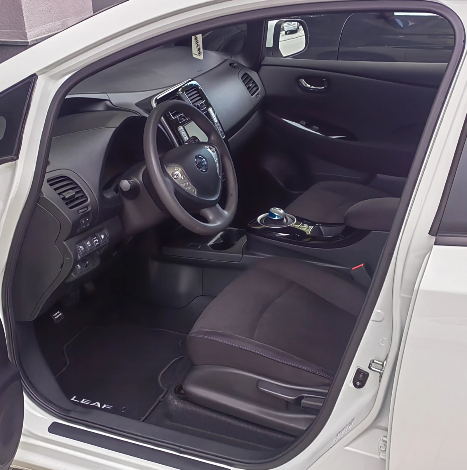 Nissan Leaf  80kw/110 HP Facelift Acenta, снимка 9 - Автомобили и джипове - 56247591
