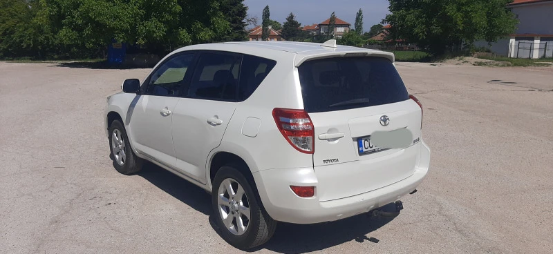 Toyota Rav4, снимка 3 - Автомобили и джипове - 47457779