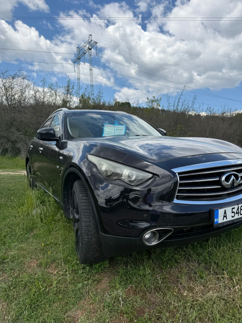 Infiniti QX70 S