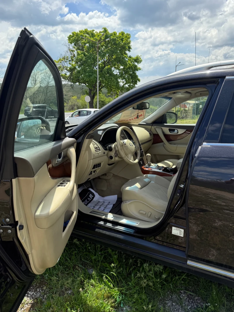 Infiniti QX70 S, снимка 10 - Автомобили и джипове - 52592991