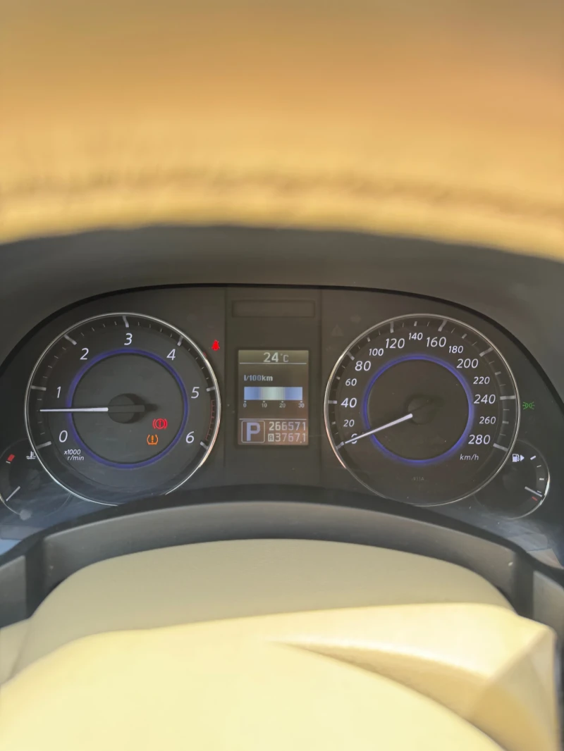 Infiniti QX70 S, снимка 12 - Автомобили и джипове - 52592991