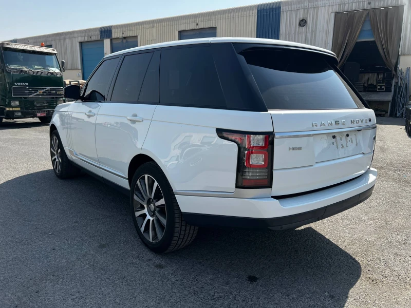 Land Rover Range rover Vogue 5.0 V8   2015 / 166 000 км / ОЧАКВАН ВНОС, снимка 6 - Автомобили и джипове - 51994408
