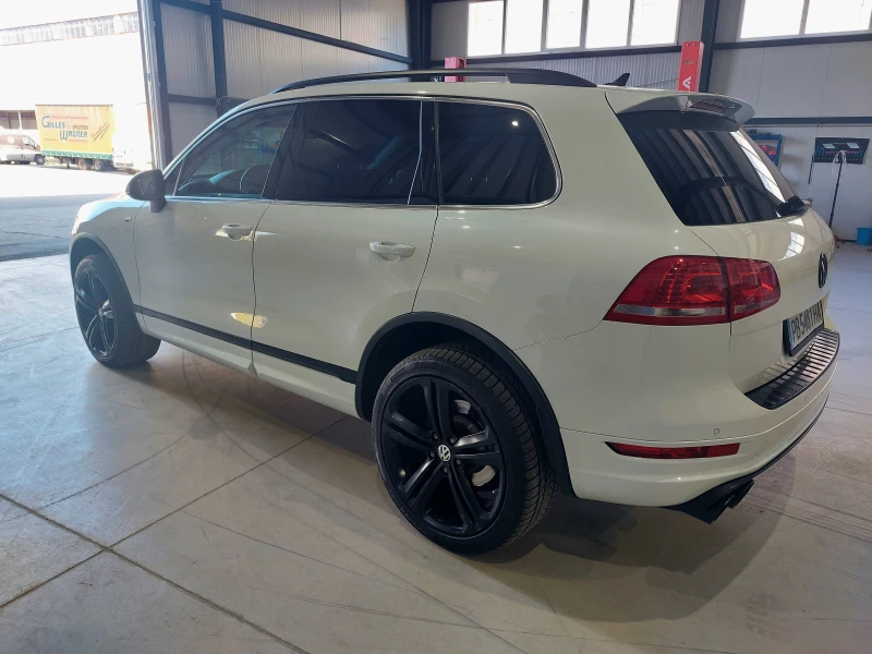 VW Touareg R 4.2 TDI V8, снимка 6 - Автомобили и джипове - 52431673