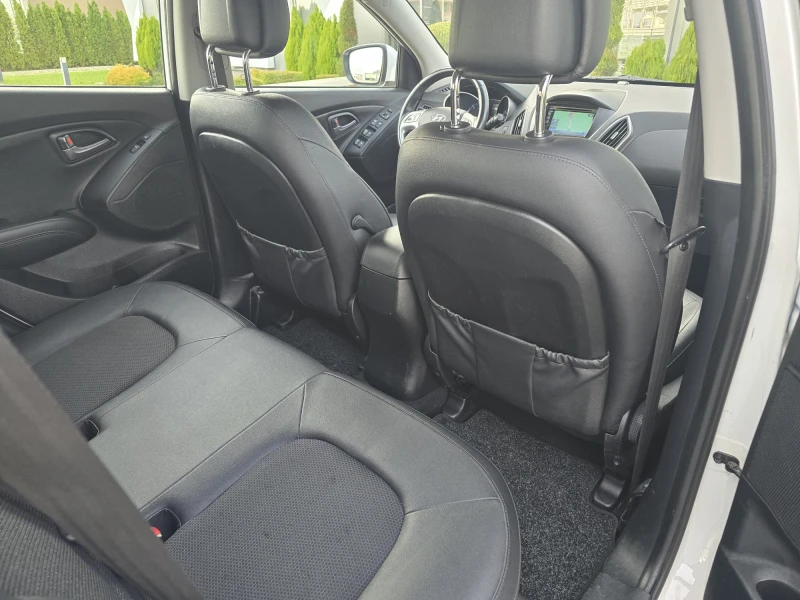 Hyundai IX35 2.0CRD 4&#215;4 FACE NAVI AVTOMAT, снимка 13 - Автомобили и джипове - 52550594